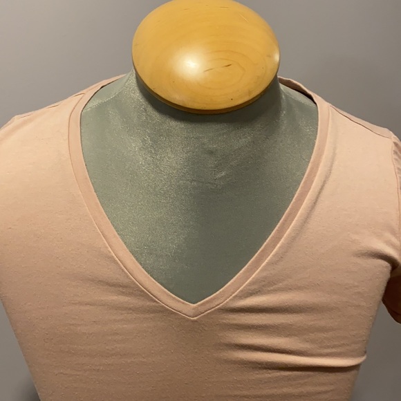 Thyme Maternity Lilac t-shirt , size medium - Picture 2 of 5